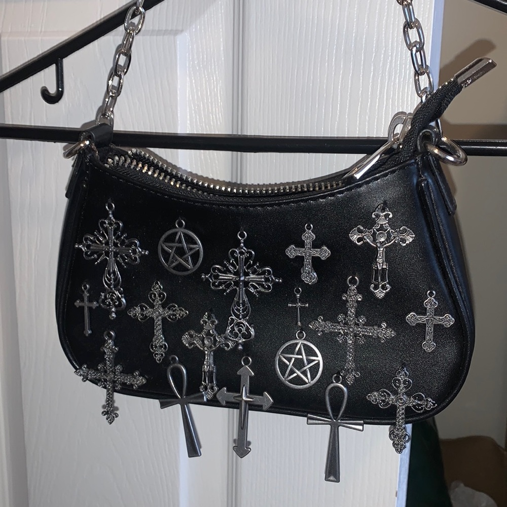Dollskill cross purse